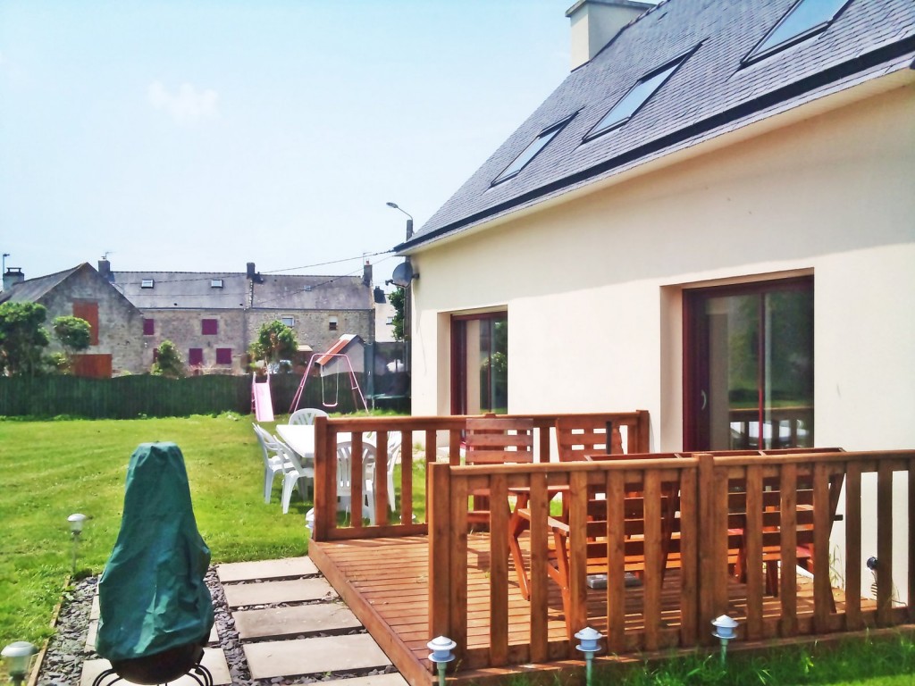 Renard patio lights 0613